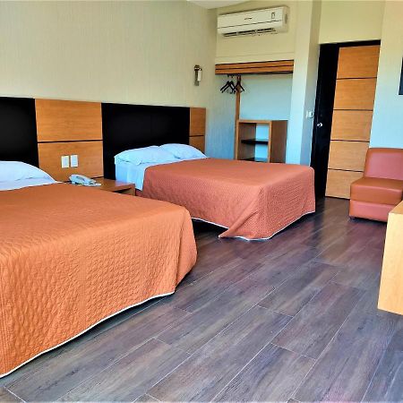 Hotel Oasis Heroica Caborca Eksteriør bilde